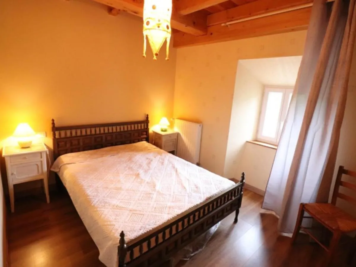 Maison De Caractere Renovee, 4 Ch, 9 Pers, Jardin, Cheminee, Animaux Acceptes, 15320 Val D'Arcomie - Fr-1-742-363 0*, Arcomie France