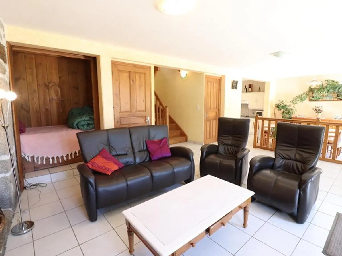 Holiday home Maison De Caractere Renovee, 4 Ch, 9 Pers, Jardin, Cheminee, Animaux Acceptes, 15320 Val D'Arcomie - Fr-1-742-363